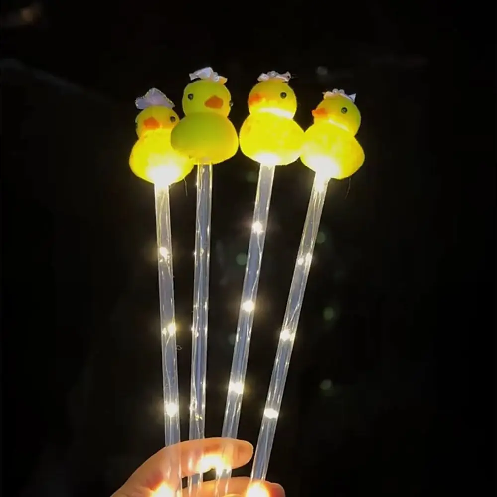 Little Yellow Duck Fairy Stick, 3D Cartoon, Sparkling Glowing Stick, Venda Criativa, Flash Stick Bonito, Aniversário de Natal e Casamento, Novo