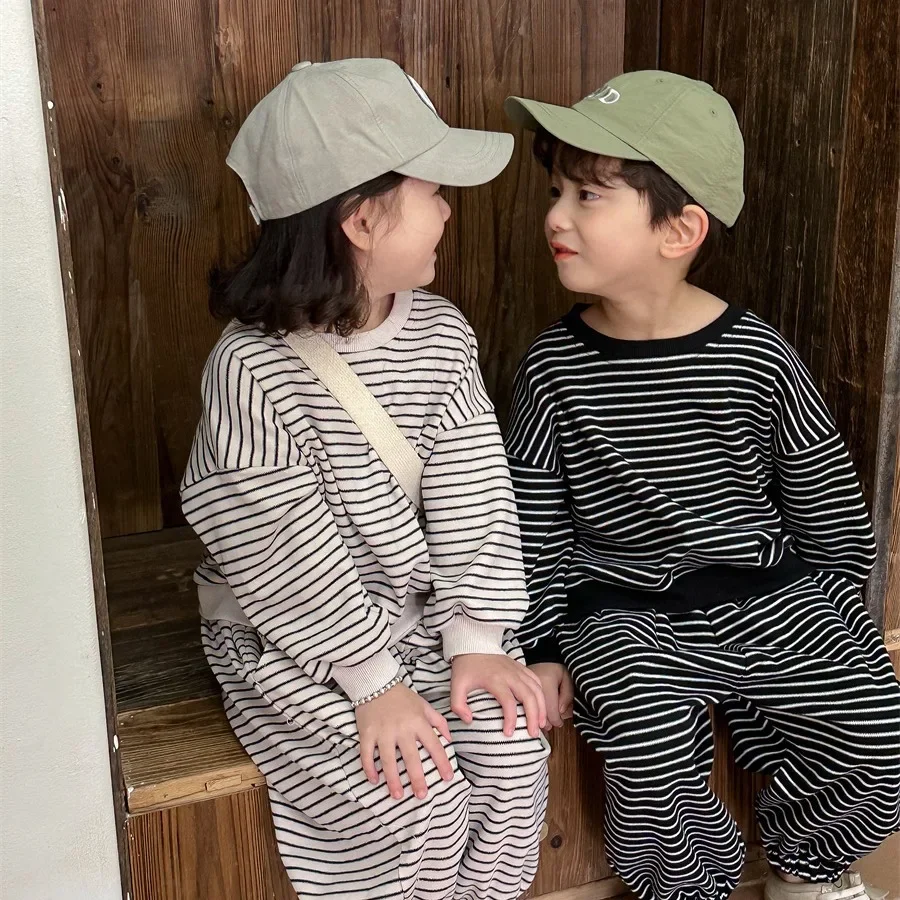 

Children Long Sleeve Casual Clothes Set Stripe Print Boys Girls Sweatshirt + Pants Two Piece Outfits 2024 Spring Kids Clothing