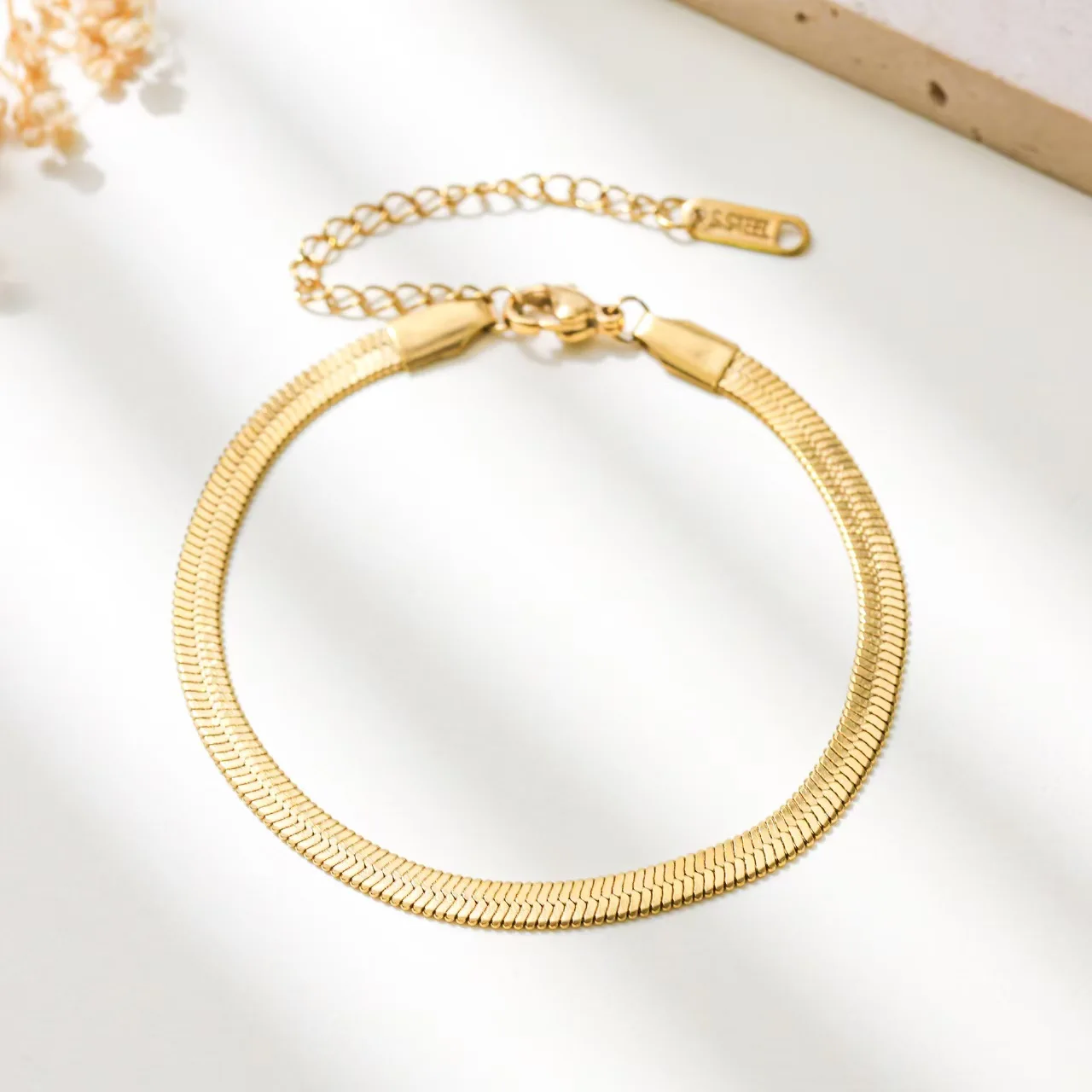 Thumbnail 4 - #21 Best Anklets to Buy In 2026