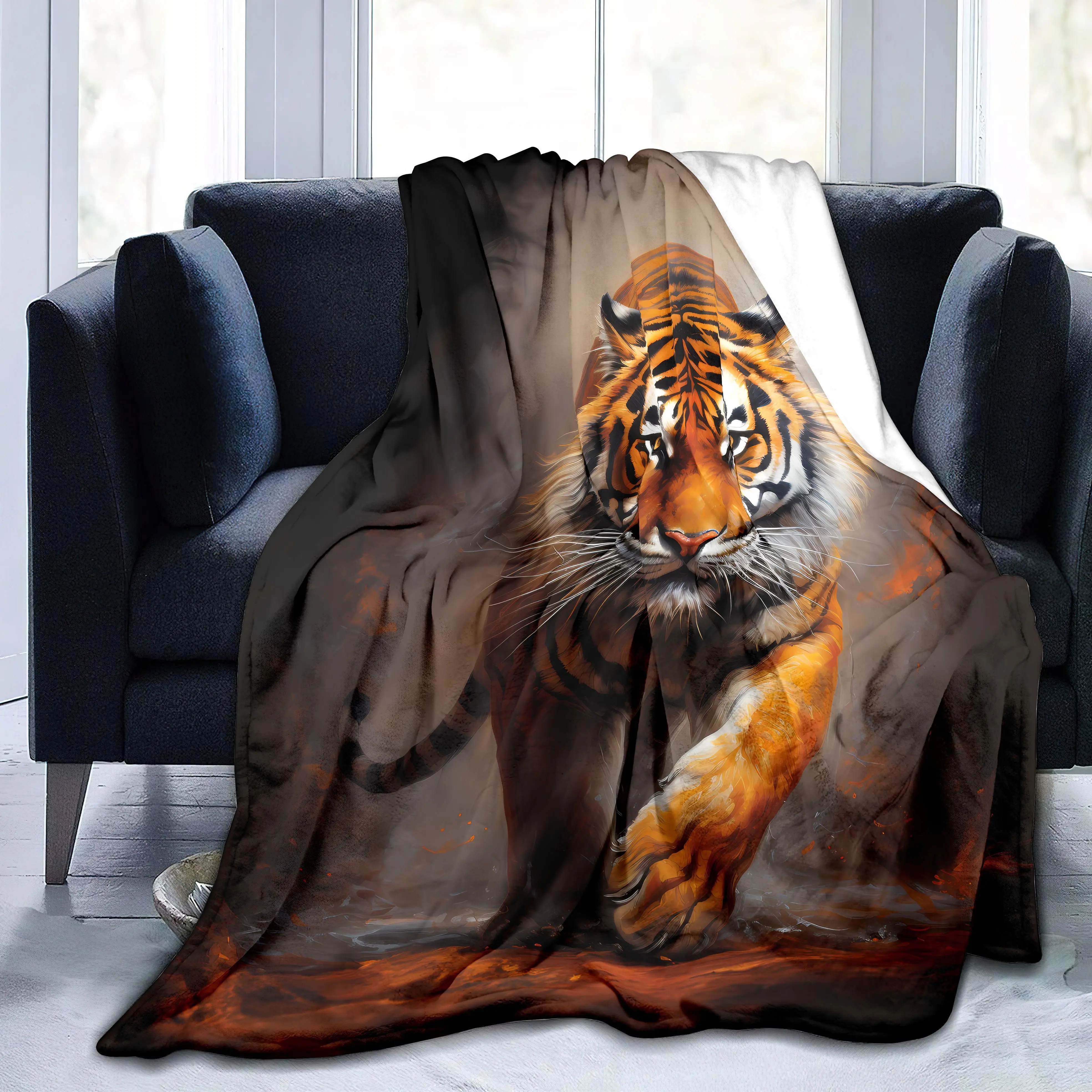 Comfortable Soft Tiger Blanket, Flannel Throw for All Seasons, for Office, Bed and Travel, Perfect Gift for Men, Women, Elderly