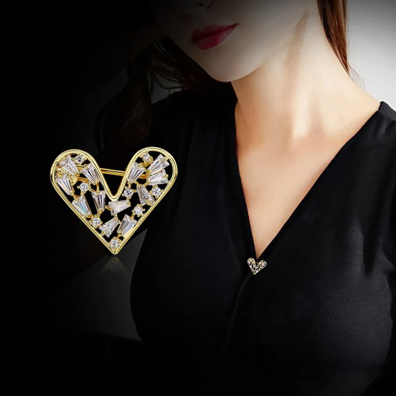 1pc Exquisite Small Size Rhinestone Heart Brooches Pins For Women Lady Elegant Crystal Design Suit Clothing Accessories Gift