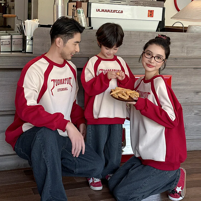 2026 Family Matching Round Neck Hoodies Parents & Kids Fleece-lined Sweatshirts Warm Winter Outfits Mom Daughter Son Dad Clothes