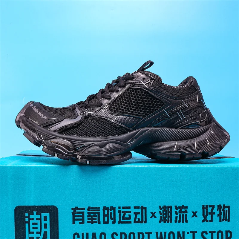 

Comfortable new casual shoes are multifunctional, breathable sports and casual board shoes.