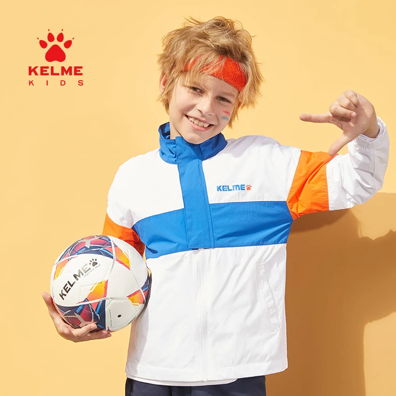 

KELME KIDS Boys Sports Jacket Windproof Lightweight Jacket Children Breathable Sweat-Absorbing Comfortable Jacket 5111WT3003