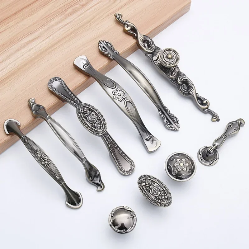 Antique Kitchen Cabinet Handle Wardrobe Furniture Door Pulls Bronze Zinc Alloy Bedroom Cupboard Knobs and Handles For Drawers