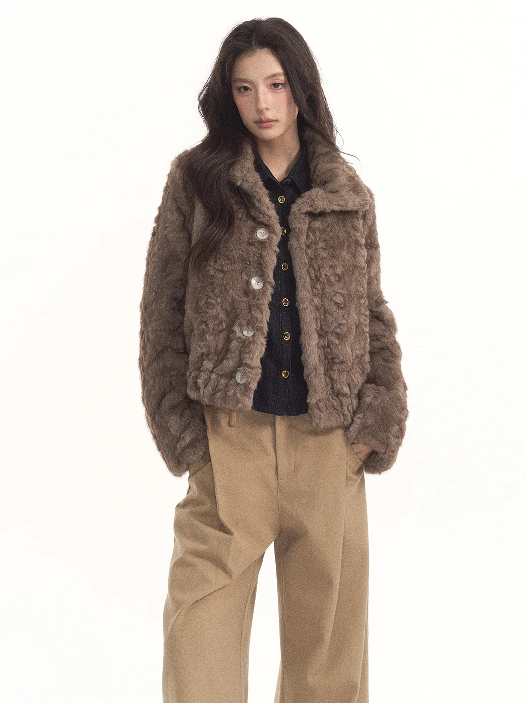 7Shiftin Original Design Casual Style Short Length Woven Double-Sided Wear Faux Fur Collar Color Block Trim Top for Women