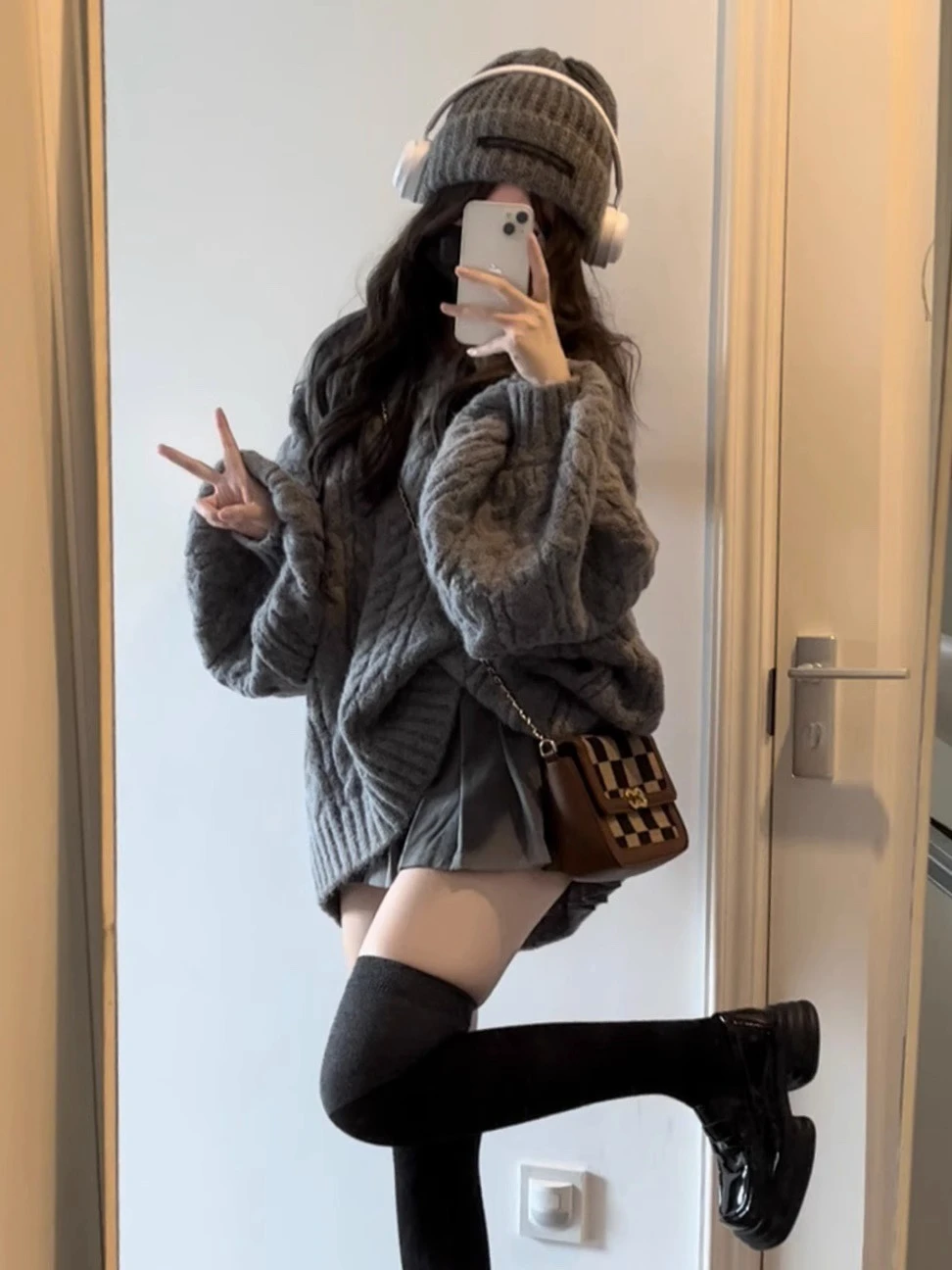 

Gray Lazy Style Loose Soft Medium Length Sweater Skirt Two-Piece Set Autumn Winter V-Neck Retro High-End Feeling Polyester