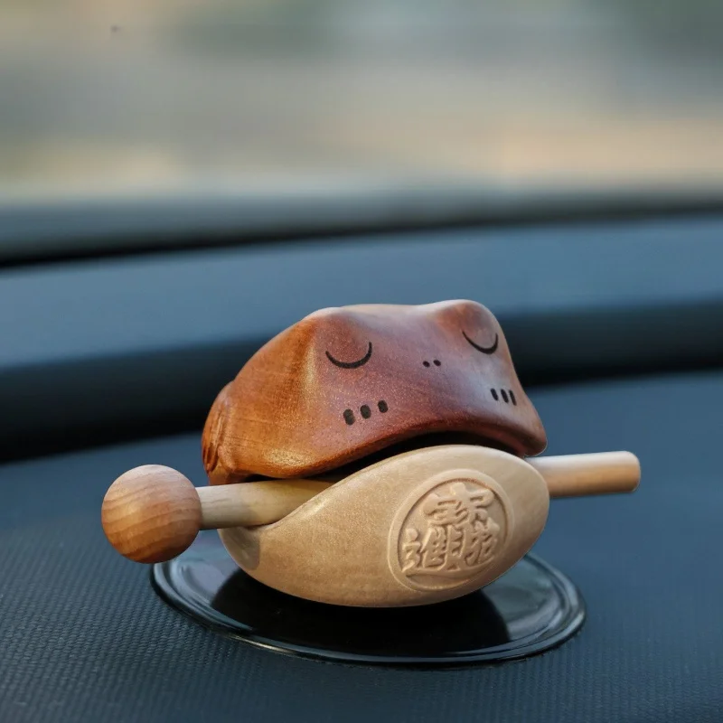 

Wooden Golden Fish Ornament Wood Fish Decoration High-end Car Desktop Ornament Stress Relief Zen Auto Interior Pea