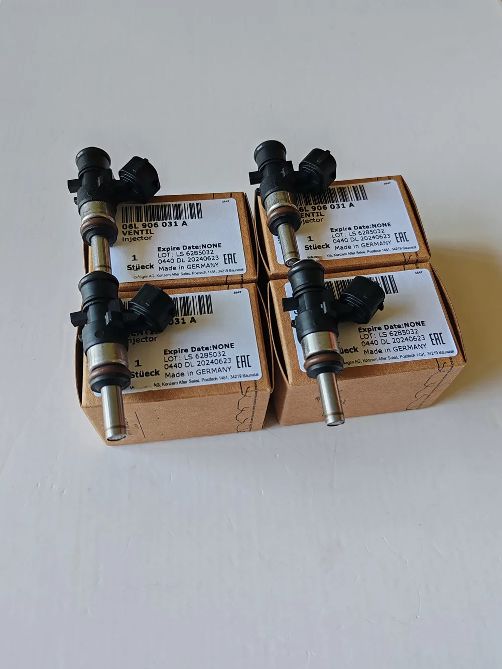 4Pcs Made In Germany Genuine OEM Intake Manifold Fuel Injector 06L906031A 06L906031B For VW Golf GTI R Audi A3 S3 2.0 CJX CHH