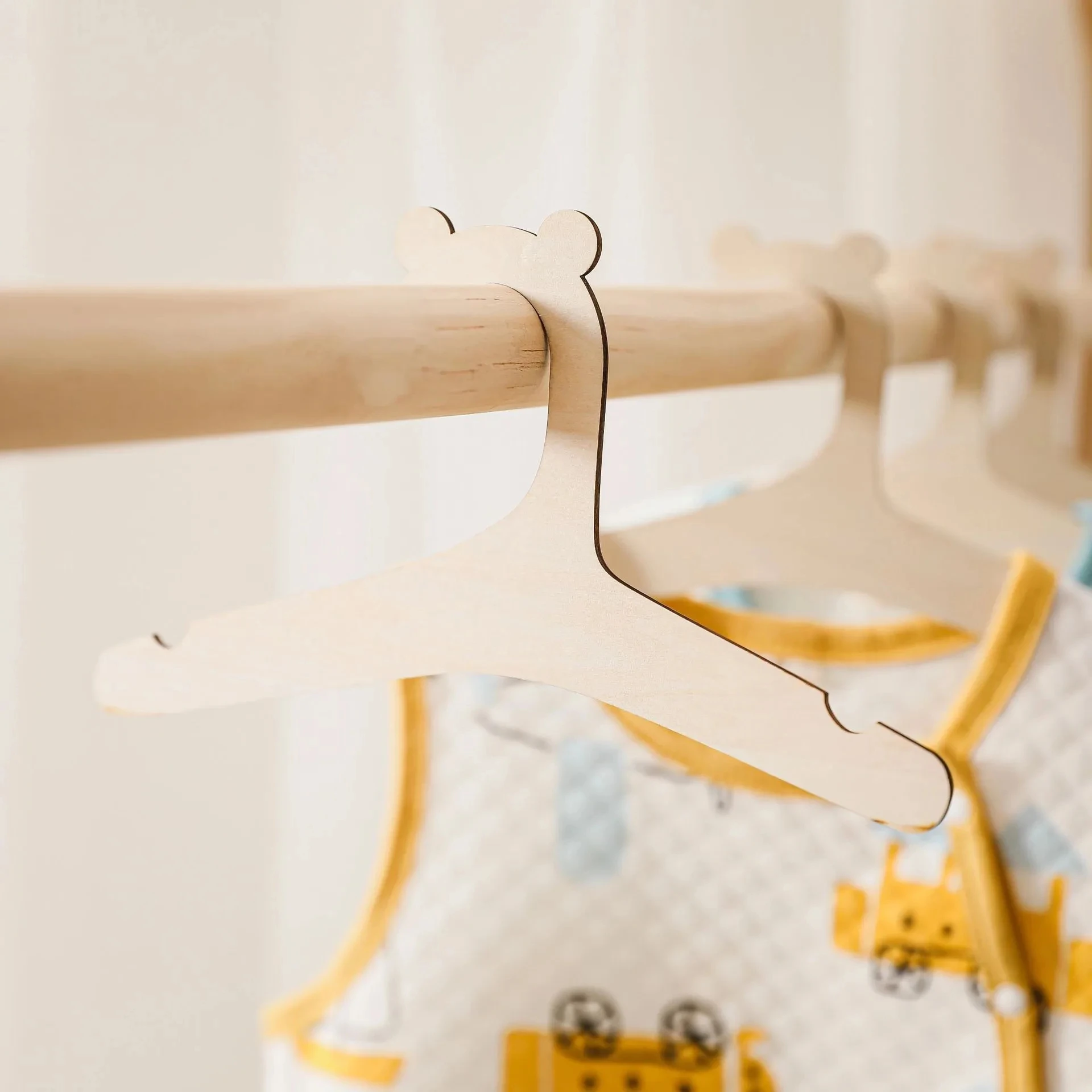 5-10 個ベビークリエイティブハンガーラックベビー木製洋服 - Baby Nursery Uniform のレビューと価格