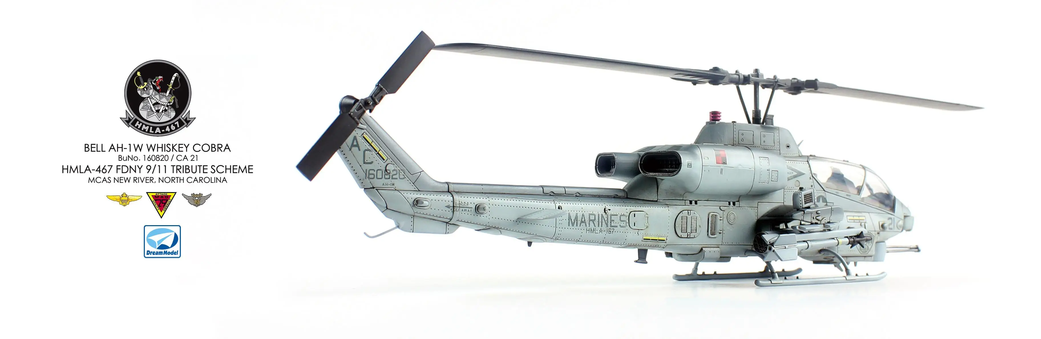 Dream model DM720017 1/72 AH-1W \'SUPER COBRA\' USA ATTACK HELICOPTER