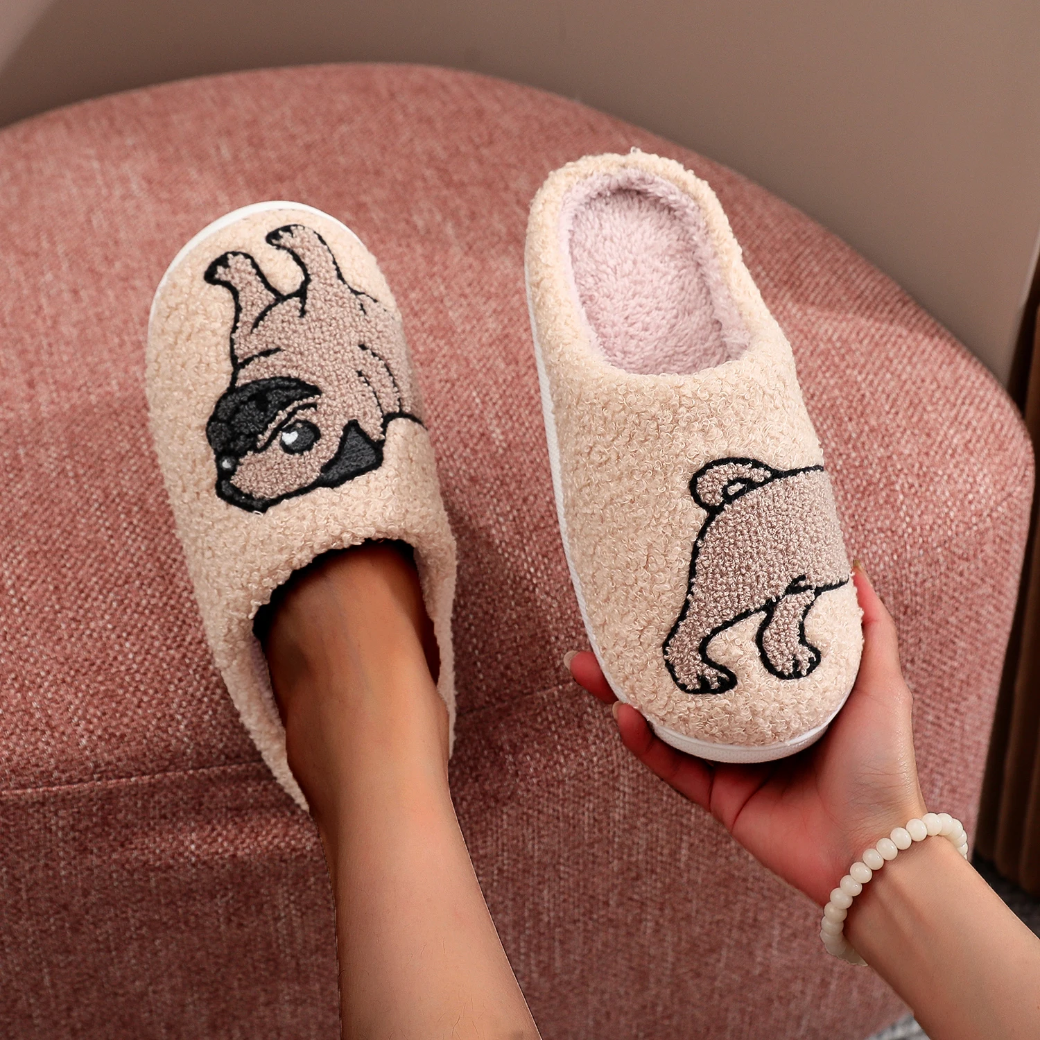 Pet Pattern Pug Pug Embroidery stuffed Home Platform Cozy Furry Cotton Slippers Cute Warm Non-slip Indoor Slippers Pet Mom Gift Men Women Can Wear