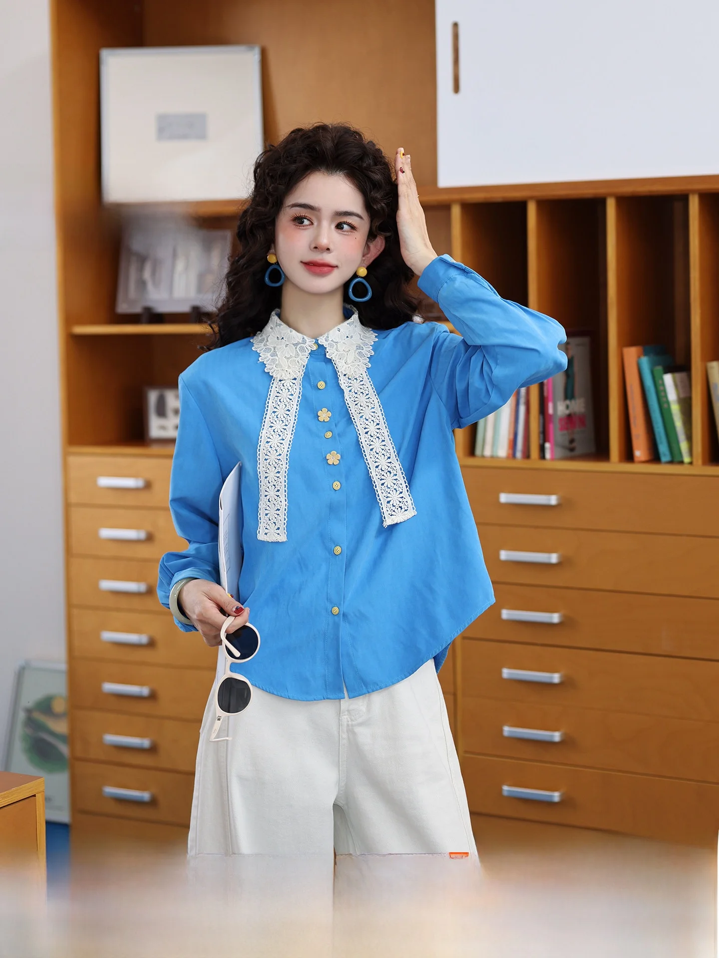 

Женская блузка с длинным рукавом и кружевным воротником Blue Iris, высококачественная, из полиэфирного волокна, дышащая, комфортная, винтажная, для ранней весны