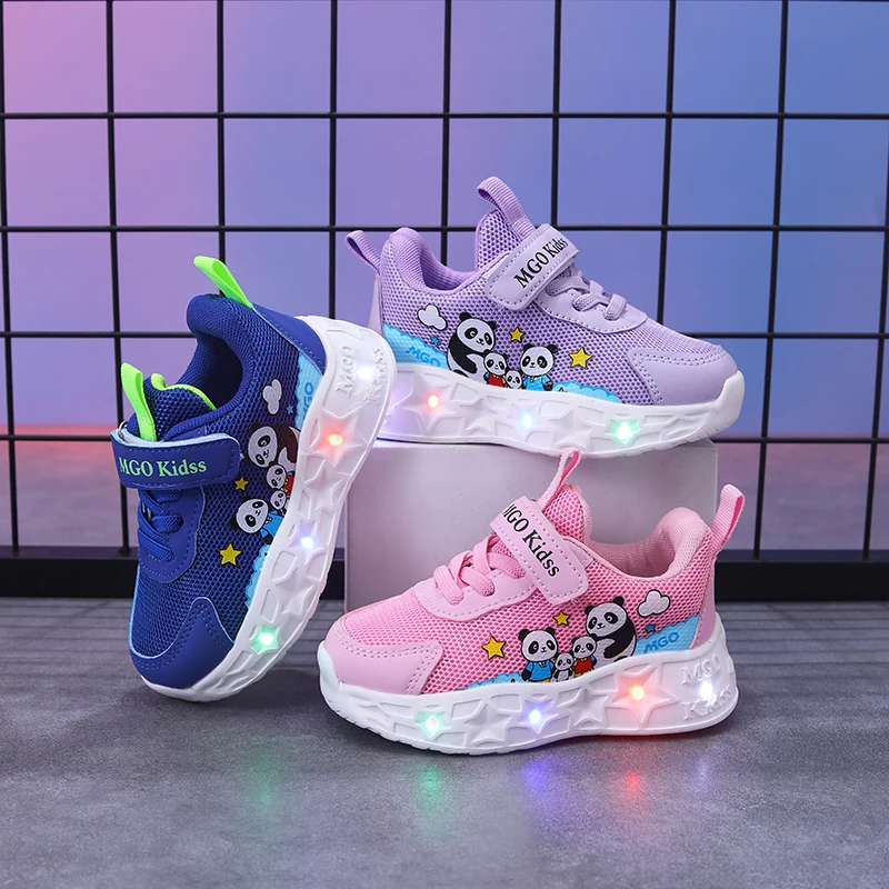 Mgo Kidss New Spring and Autumn Children's Light-Up Sneakers Led Light Shoes for Boys and Girls Mesh Light-Up Shoes Panda Cartoon Dad Shoes Panda Children's Shoes