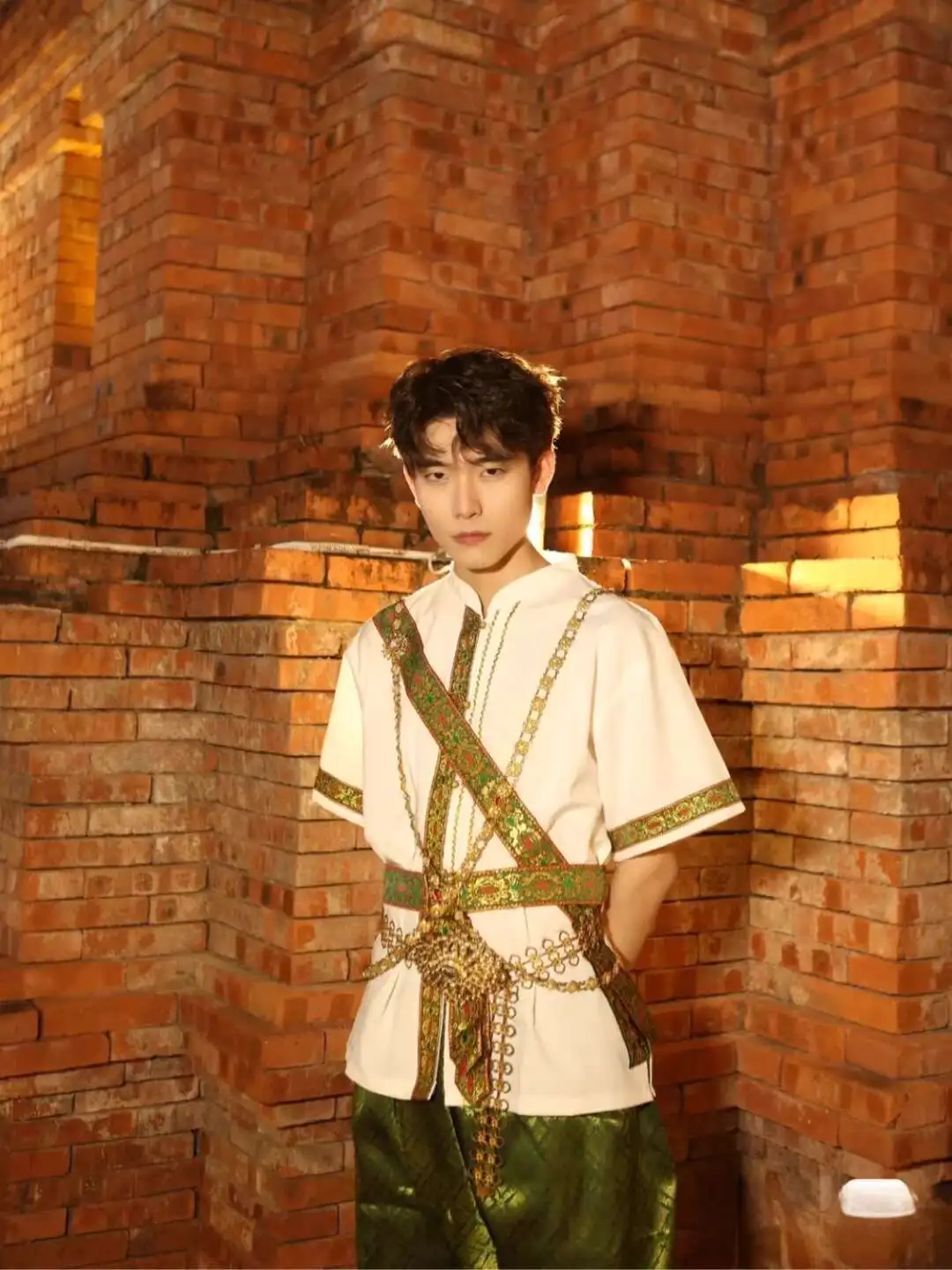 

Этнический костюм Xishuangbanna Dai, тайская версия, мужской комплект для фотографии, дорожный наряд для выступления на сцене