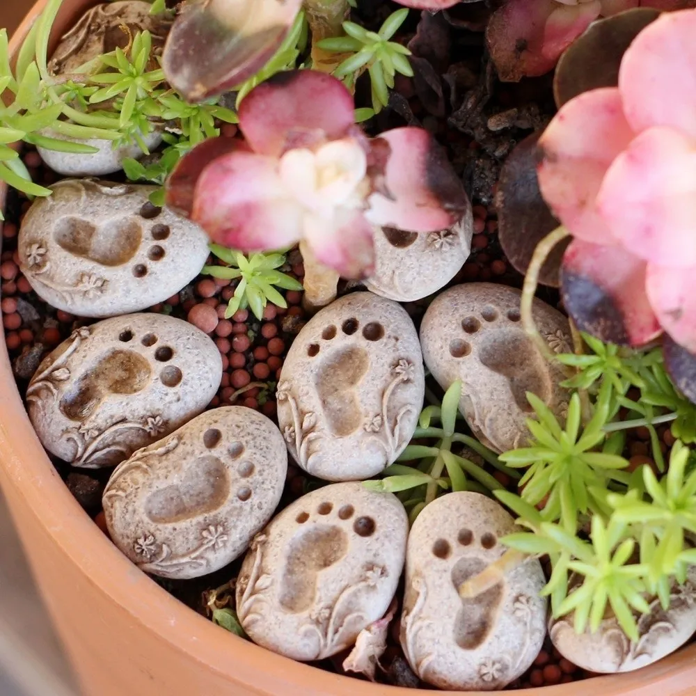 20PCS Resin Footprint Stepping Stones Decorative Realistic Texture Footprint Paving Stones Small