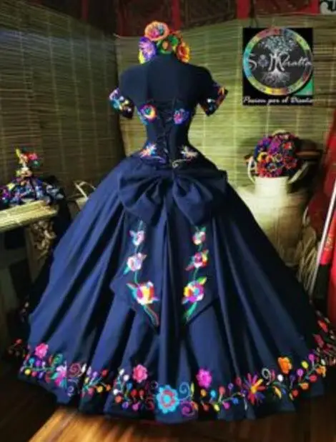 Black charo Quinceanera abiti Ball Gown Off The Shoulder ricamo Puffy Mexican Sweet 16 abiti 15 Anos