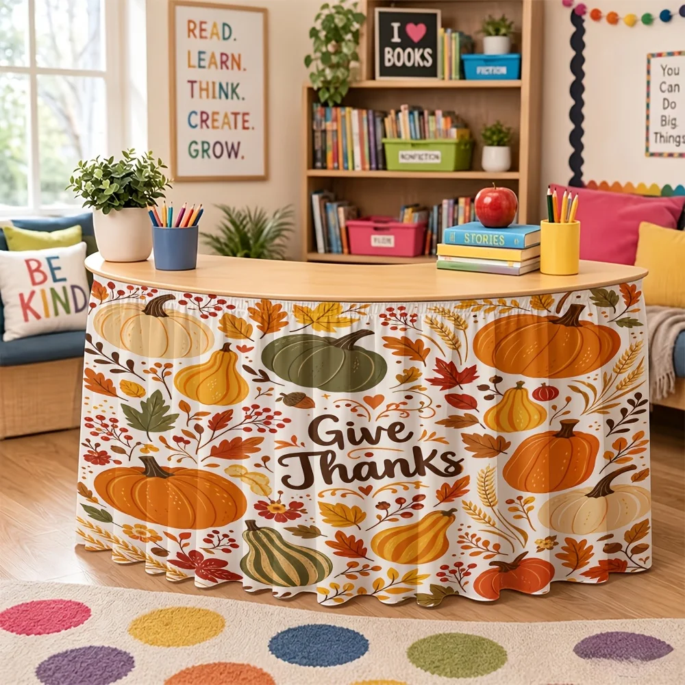 Back-to-school season, send out tablecloths, one-piece with a white base and pumpkin and maple leaf patterns.
