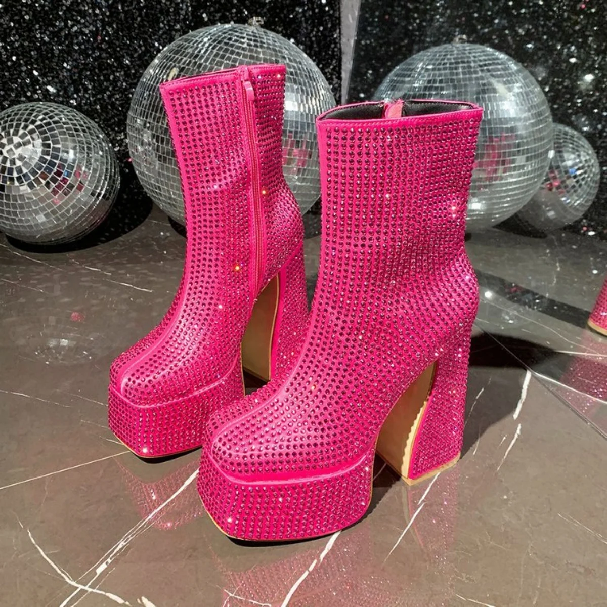 

New fashionable, versatile, durable and height-increasing mid-calf boot zipper