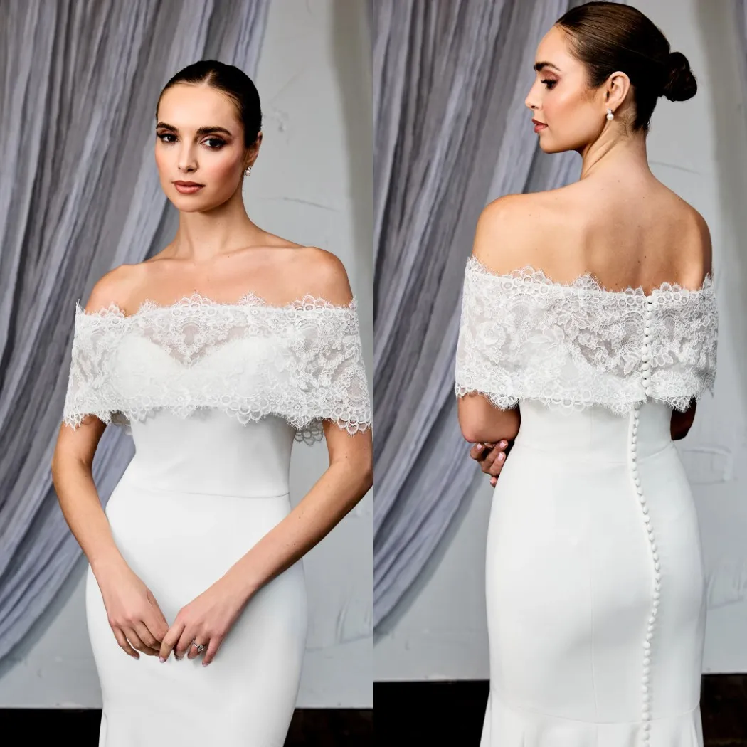 Off Shoulder Wedding Bolero For Women Elegant Lace Floral Applique Back Buttons Customized Bridal Wear Jacket Accessories