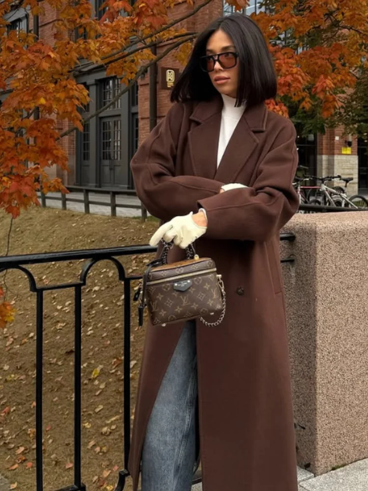 Cappotto lungo di lana lungo con risvolto solido casual Cappotto monopetto a maniche lunghe con scollo a V Cappotto caldo da donna allentato 2025 Cappotto da strada invernale