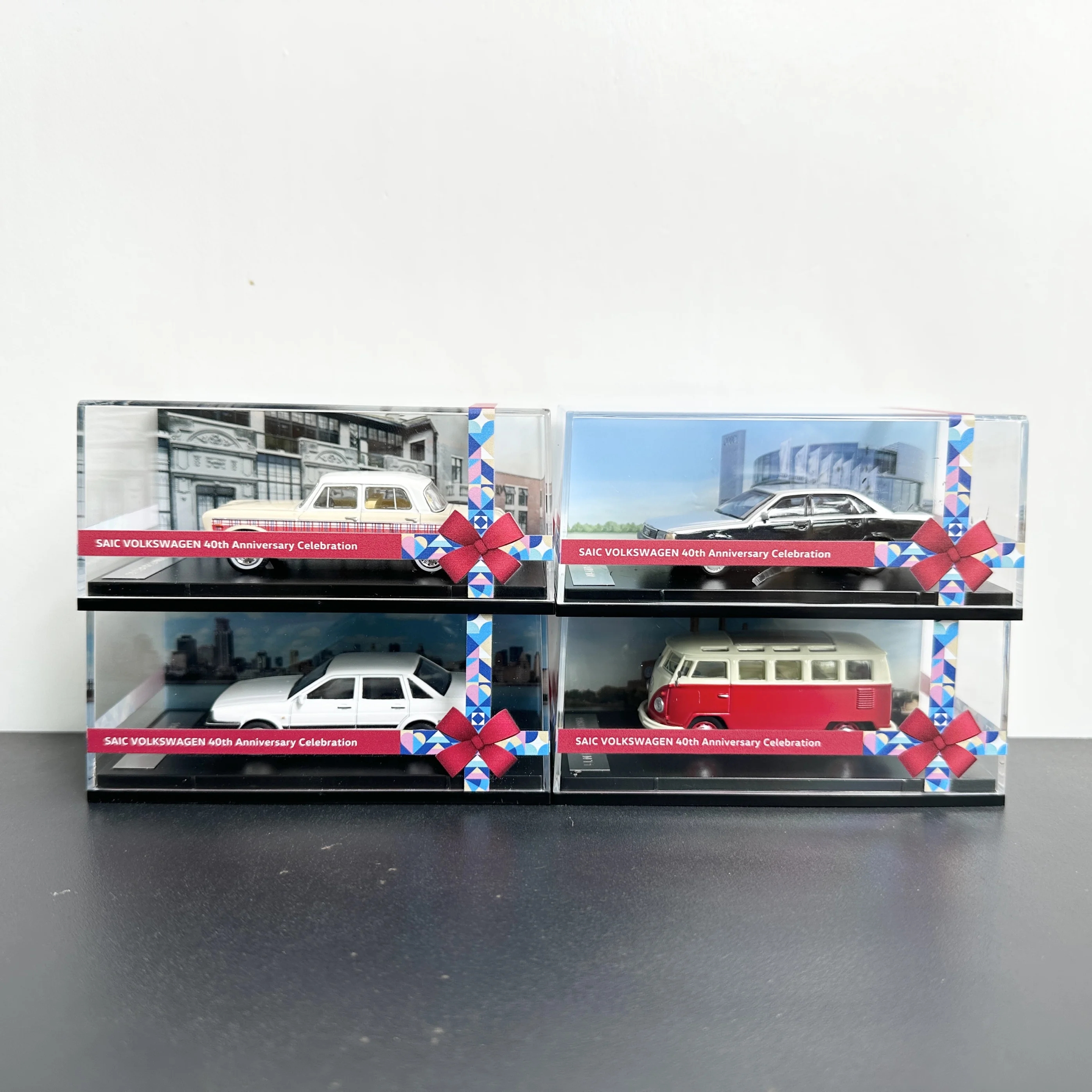 

1:64 SAIC, оригинальная модель автомобиля, Сантана, VW T1 Audi 100, имитация модели автомобиля из сплава
