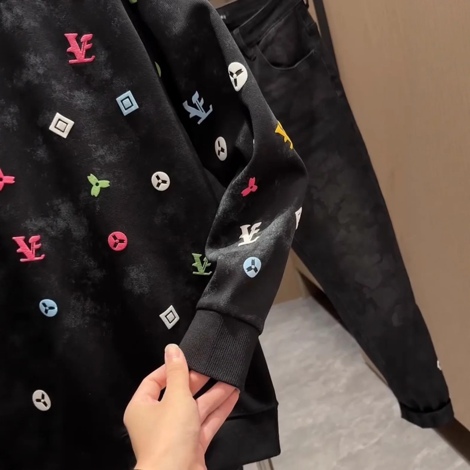 2026 fall new arrival: all-over monogram foil print long-sleeve t-shirt