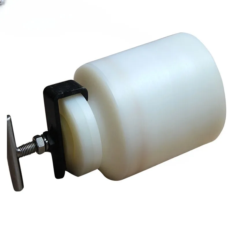 Roller nylon ball milling tank, integrally formed