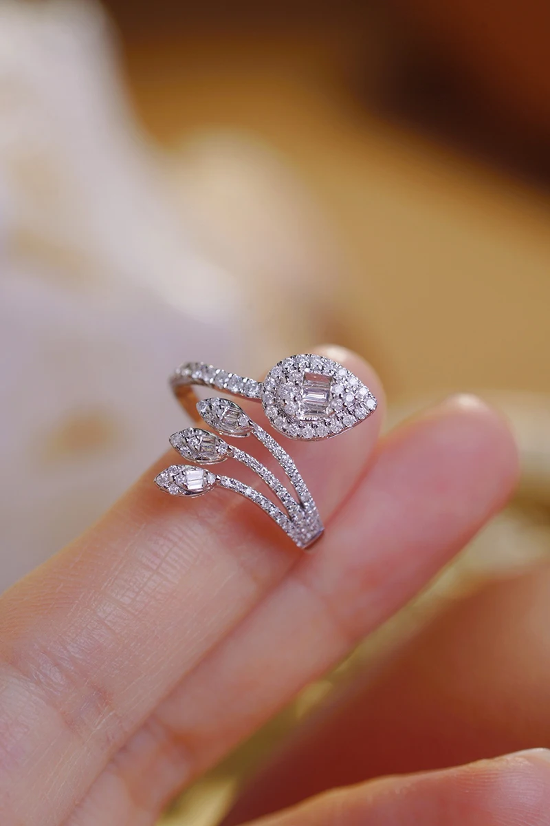 LUOWEND 100% 18K White Gold Rings Fashion Design 0.50carat Real Natural Diamond Engagement Ring for Women High Wedding Jewelry
