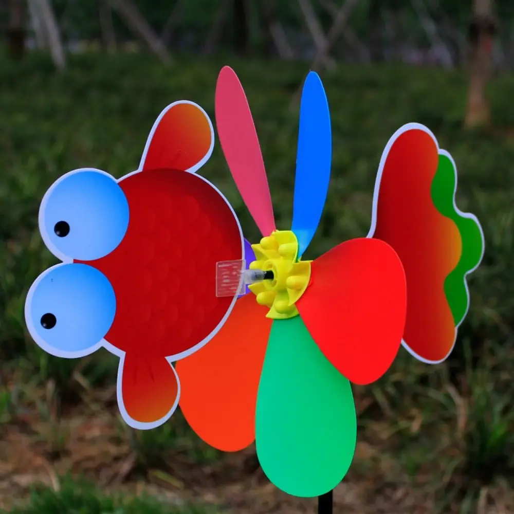 Nuevo molino de viento de dibujos animados colorido de plástico tridimensional Animal abeja seis colores molino de viento Spinner decoración de jardín