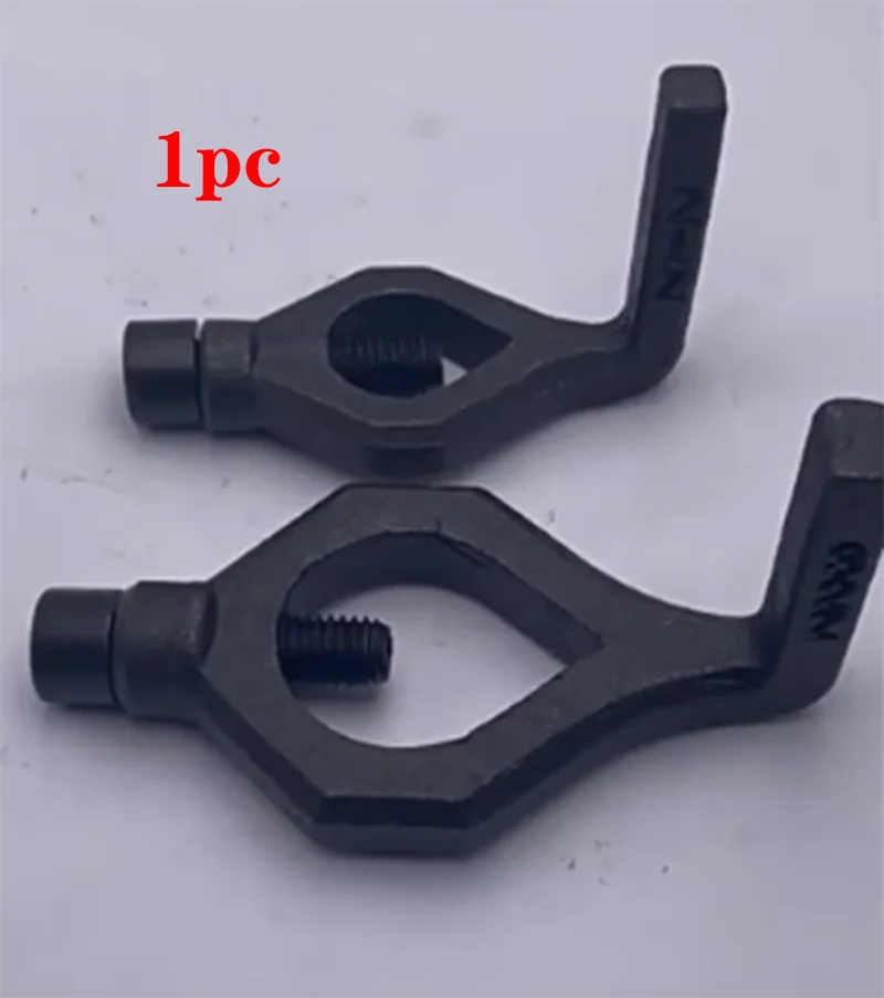 1Pc Lathe Dog Carbon Steel Vertical Handle Driving Carrier for Grinding Machine Lathe Self-Tightening Chuck 11-105