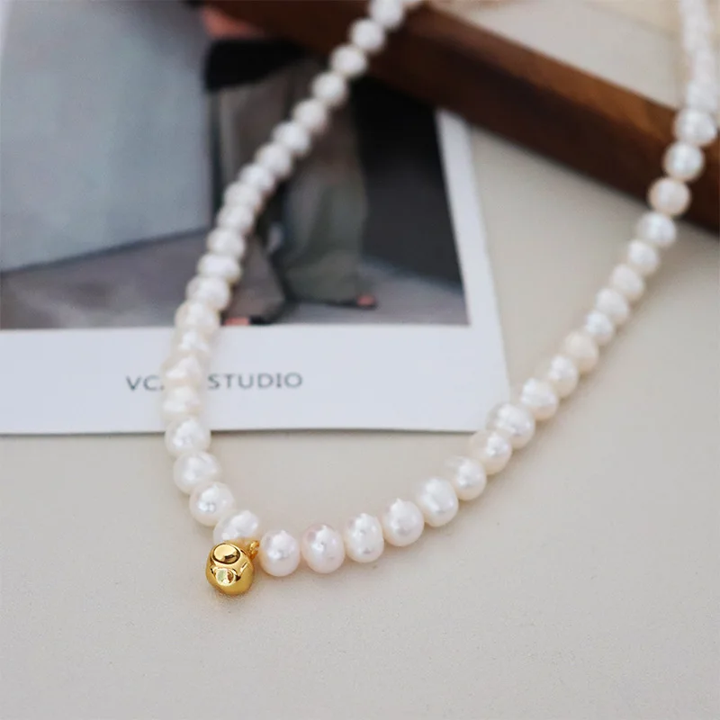 

Niche Light Luxury Fashion Natural Freshwater Pearl Necklace, Versatile High-end Temperament Personality Simple Clavicle Chain