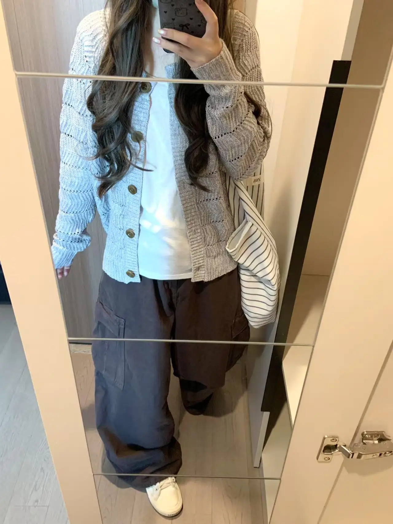 

Ele ey Hollow out Knitted ort Coat Women Early Autumn Unique Beautiful Open Cardigan Top Soft Korean Sle Loose Fit