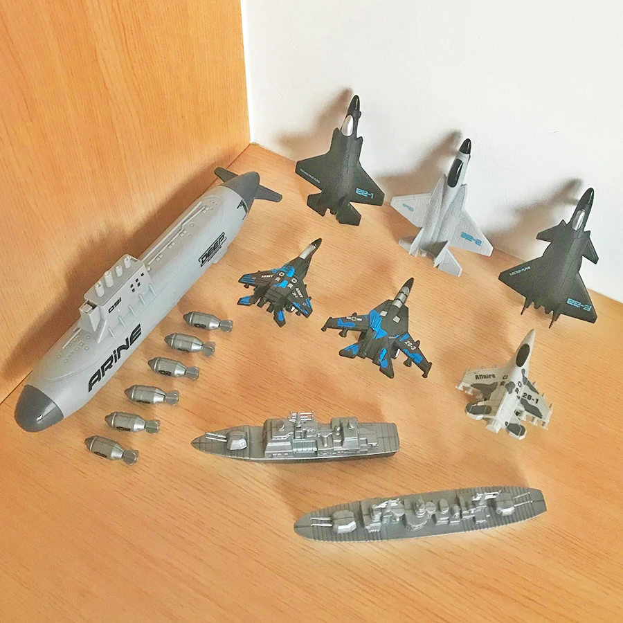 

Military Nuclear Submarine Model Set Manual Launch Missile Cruiser Fighter Inertial Simulation Battle Scene Children's Toy Set