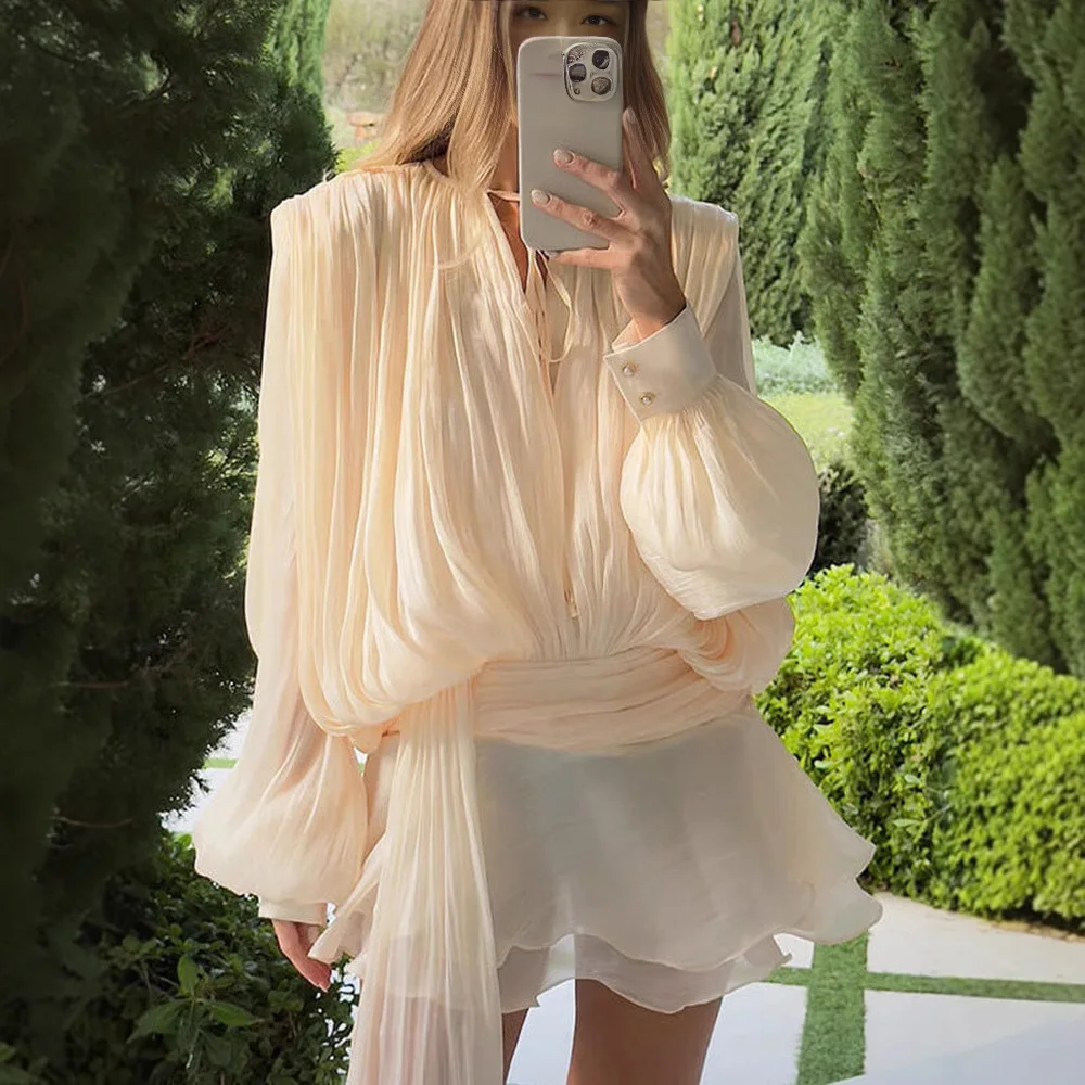 

Summer new minimalist loose short dress for women, round neck long sleeve high waist splicing belt fashion dress.