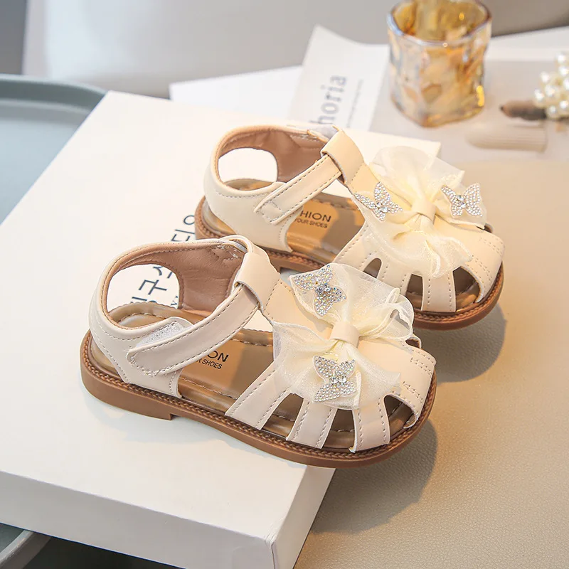 Criança princesa sapatos 2025 primavera outono nova criança plana único sapato menina brilho arco sapato menina moda dança sapatos de couro