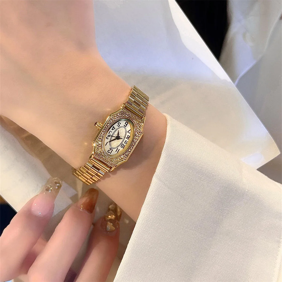 Women Quartz Watch Luxury Clock Fashion Rectangle Square Gold White Dial Sliver Diamond Vintage Orologio Reloj Ladies Wristwatch