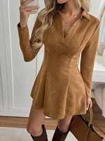 2025 nueva llegada de las mujeres Camel gamuza cuello pico manga larga ajustado A-Line Mini vestido Otoño Invierno fecha diaria Oficina