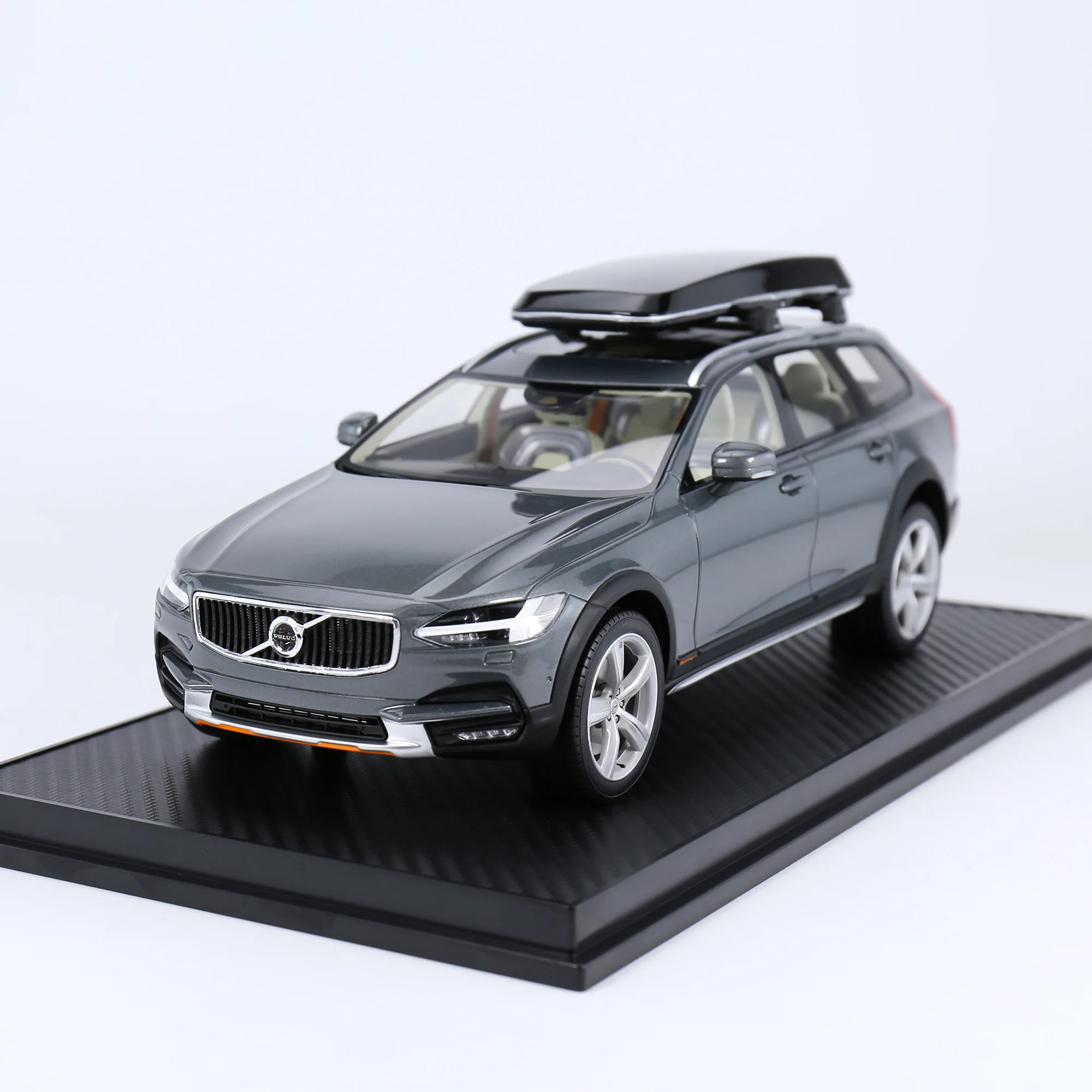 1-18 V OLVO V90 CC Ocean Race  RadScale Model