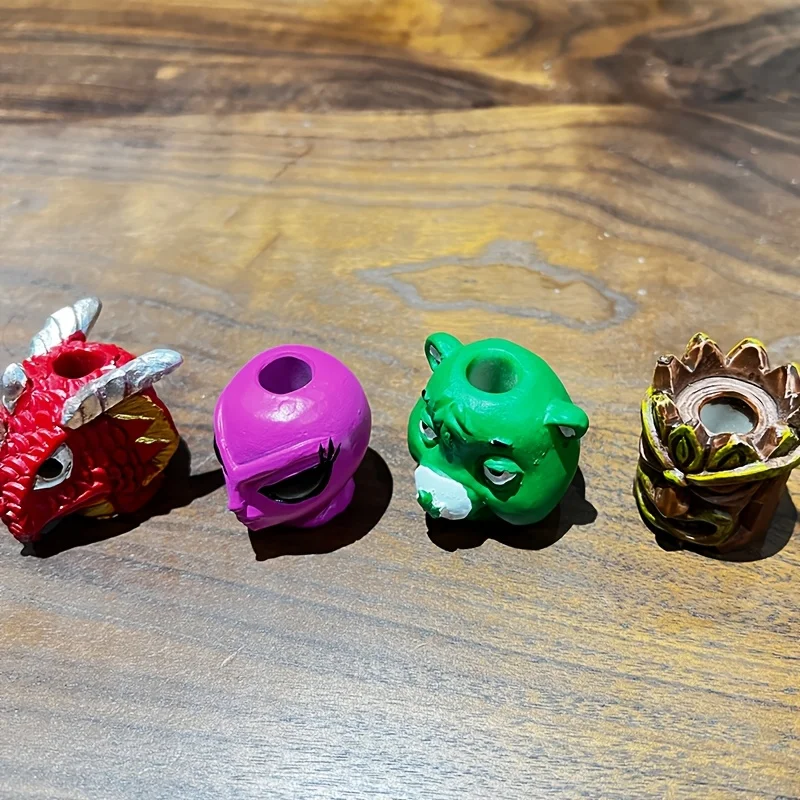 Unique and Ariously Shaped Ashtrays and Smoke Extinguishers Made of Resin Material Portable for Desktop Decoration Gifts