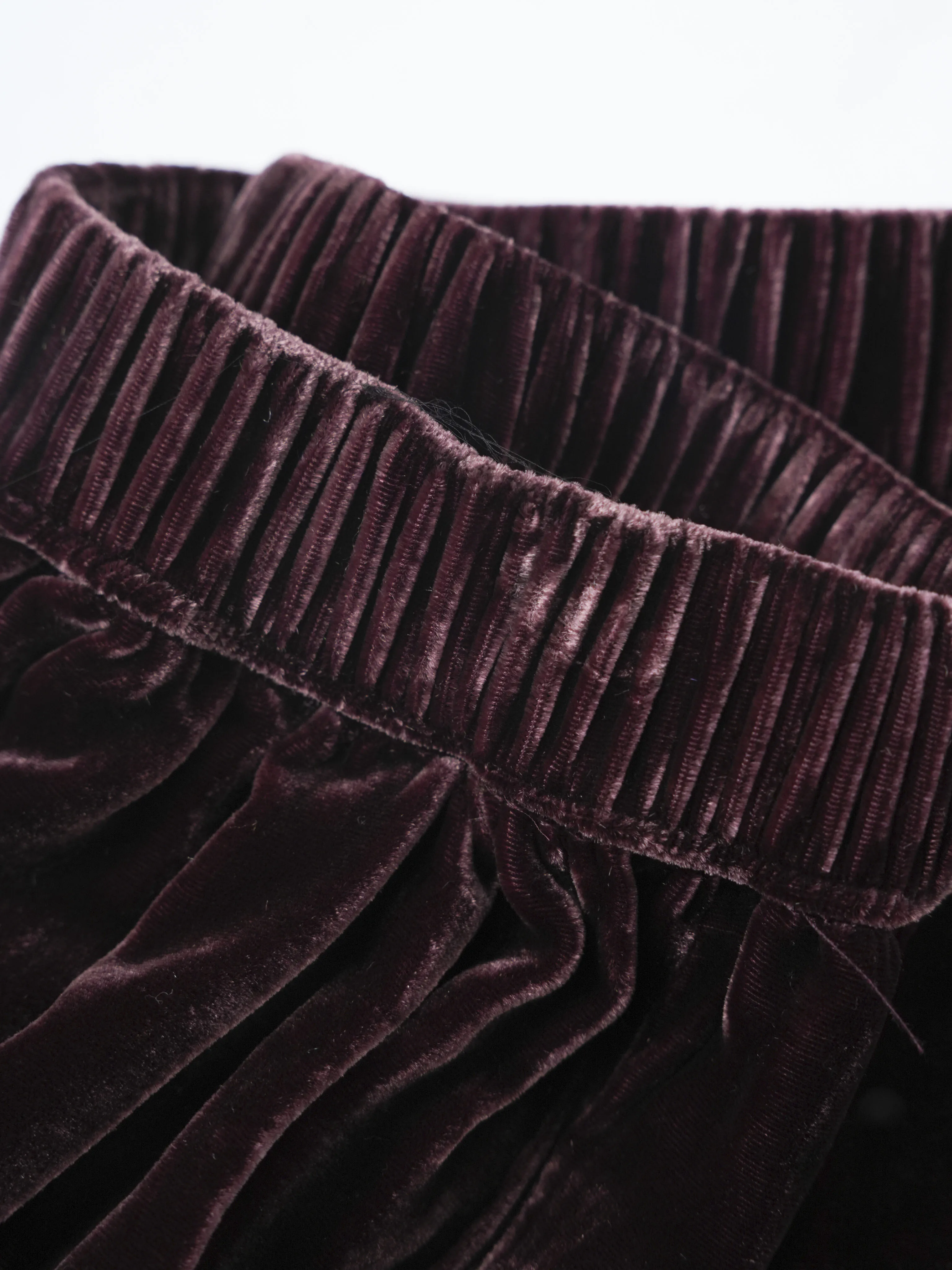 30% Natural Mulberry Silk 70% Viscose Velvet Solid Color Women's Autumn New Style Elastic Waist Outerwear Casual Shorts