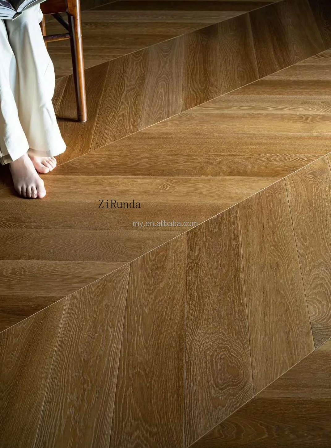 نسخة مخصصة من البلوط البني المدخن والأرضيات الخشبية الفاخرة لفندق الباركيه التجاري