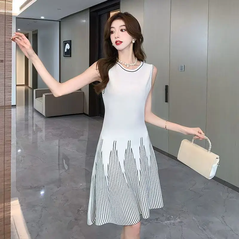 Francuska Sukienka Dzianinowa Bez Rękawów z Temperamentem Damska Letnia Nowa Sukienka z Dekoltem O-Neck z Wysokim Stanem Wyszczuplająca Sukienka Codzienna Biurowa Sukienka typu Vest w Linii A