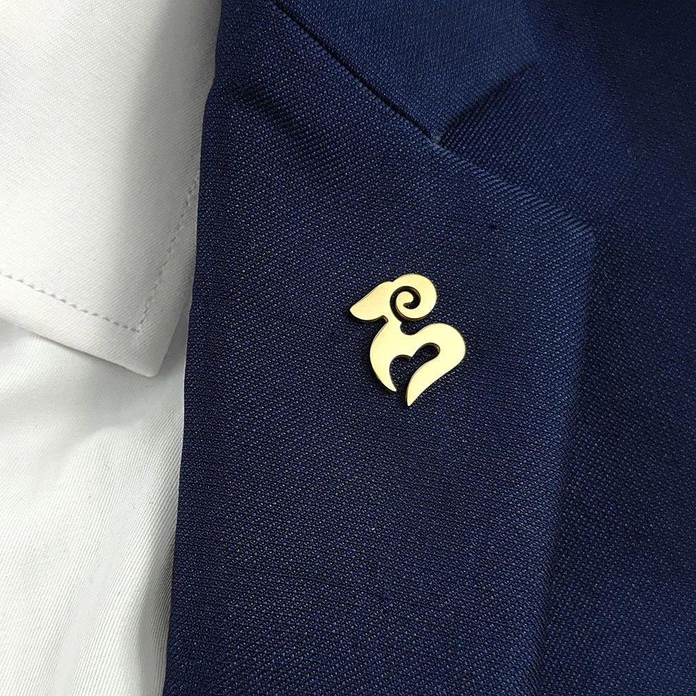 Metal Brooch Aries Ram Head Lapel Pin,18K Gold Plated 316L Stainless Steel Zodiac Badge Unisex Suit Collar Jewelry Gift