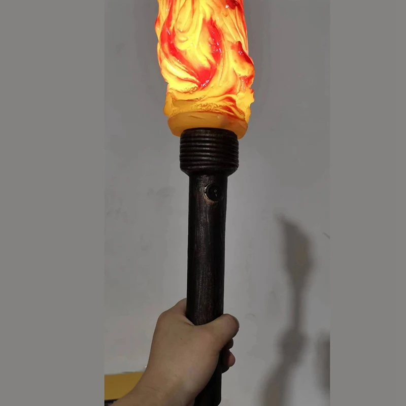 Realistic Flame Torch Props com luzes LED, Handheld Torch para jogos, esportes, competição, tema, halloween, natal