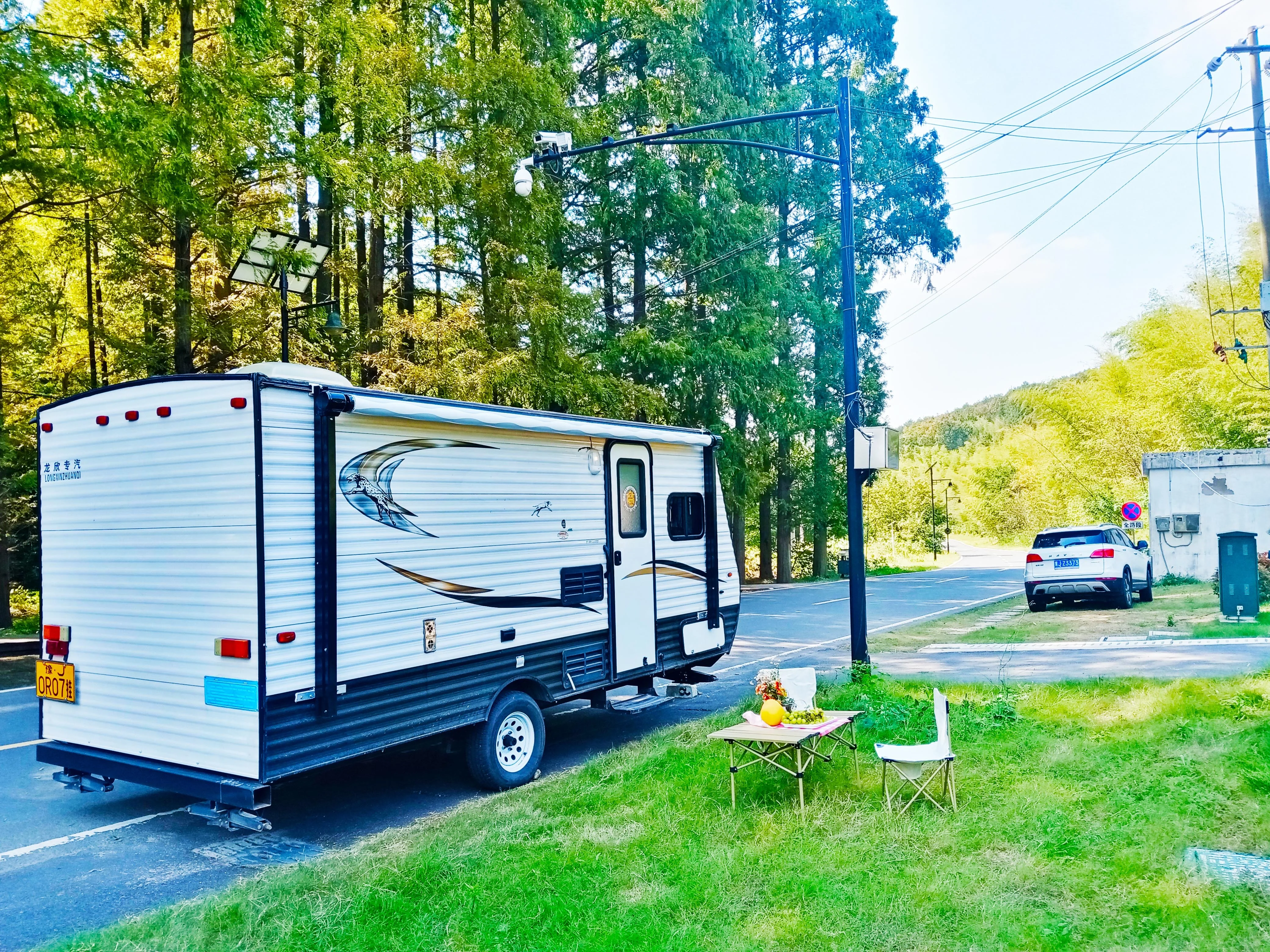 B2 Electric Roll Out RV Awning For Caravan Trailer Motorhome