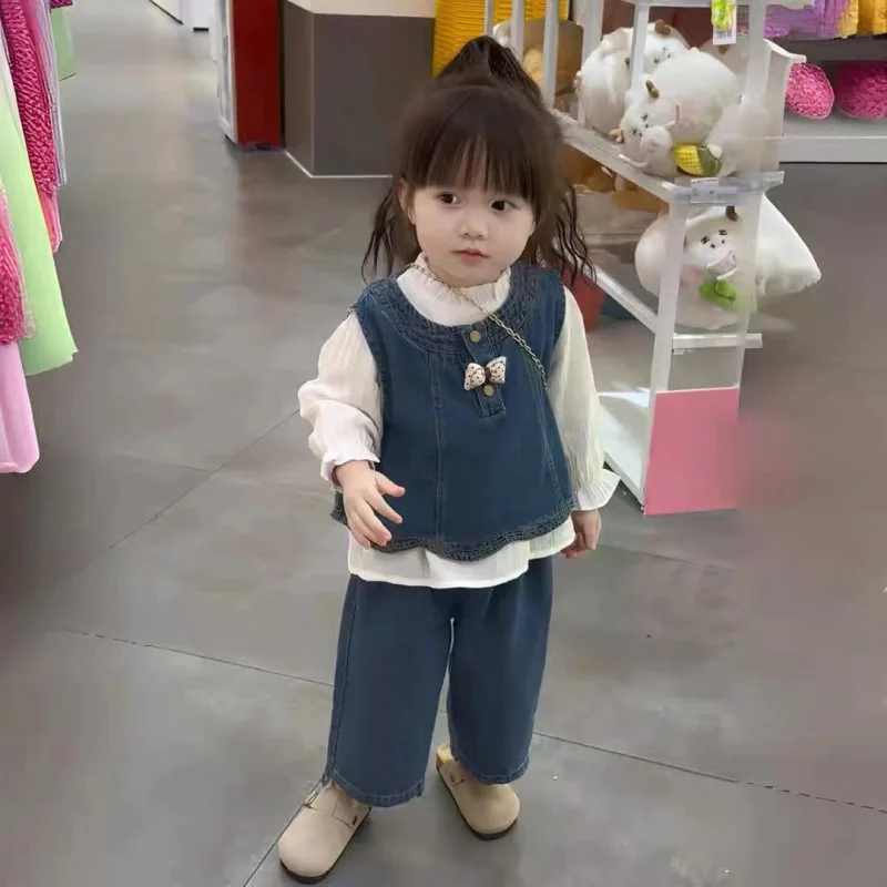 

Children's New Spring Outfit Girls' Denim Set Fashionable Loose Camisole Top Wide Leg Pants Three-Piece Set