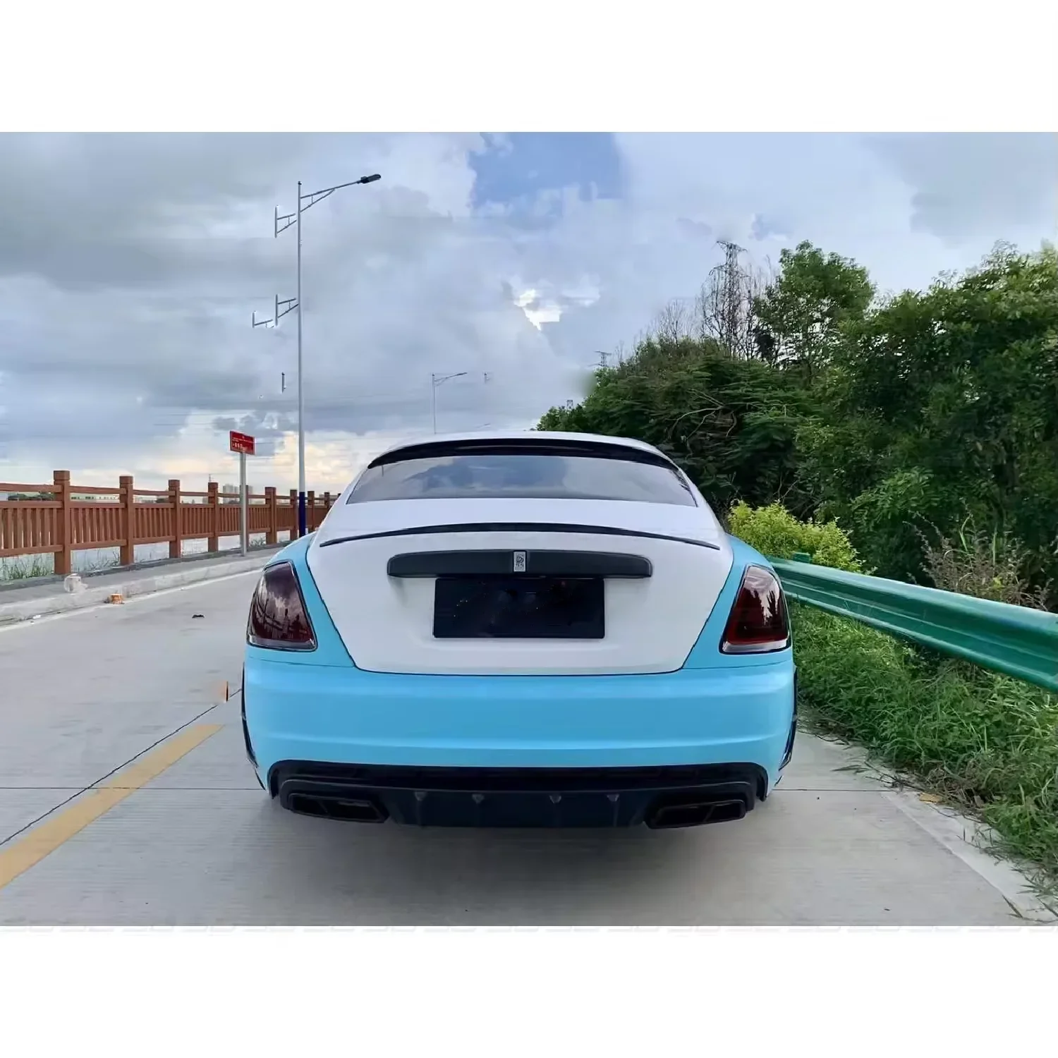 مجموعة كاملة من ألياف الكربون الجافة ذات جودة عالية وأفضل الأسعار من M Style لـ Rolls Royce Wraith