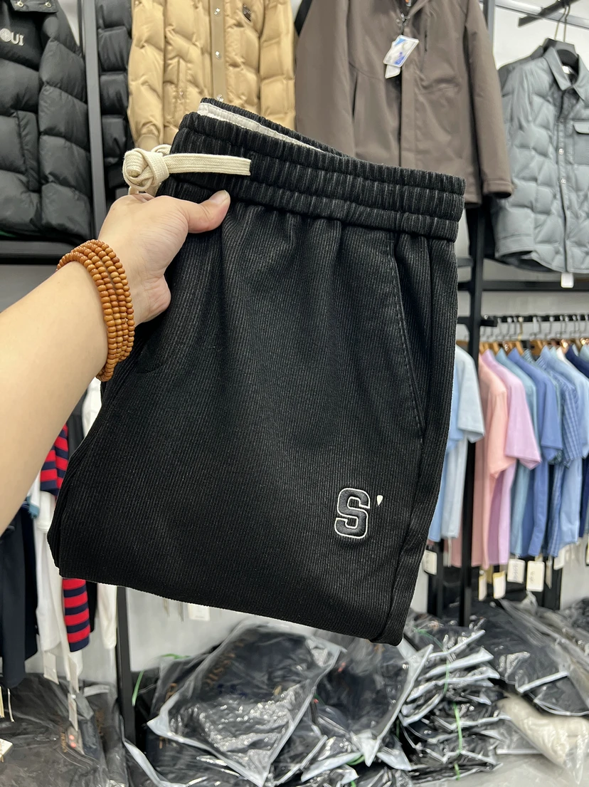 

Men's Casual Fleece Lined Brushed Sweatpants Elastic Waist Drawstring Trousers Fashionable Embroidered Straight Leg Pants