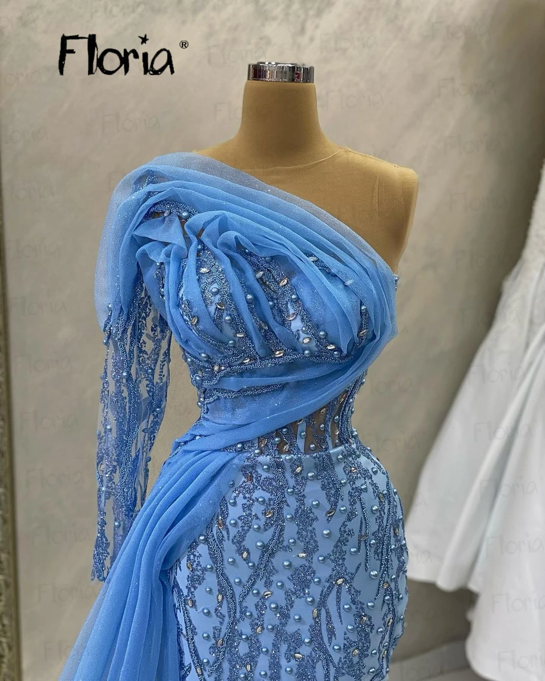 Dubai Elegant Blue Long Celebrity Dresses Single Sleeve Luxury Beaded Evening Dinner Gowns Wedding Party Gowns Plus Size